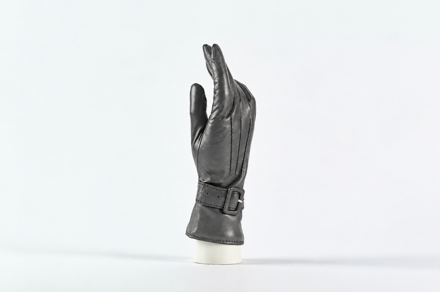 Romy Gloves